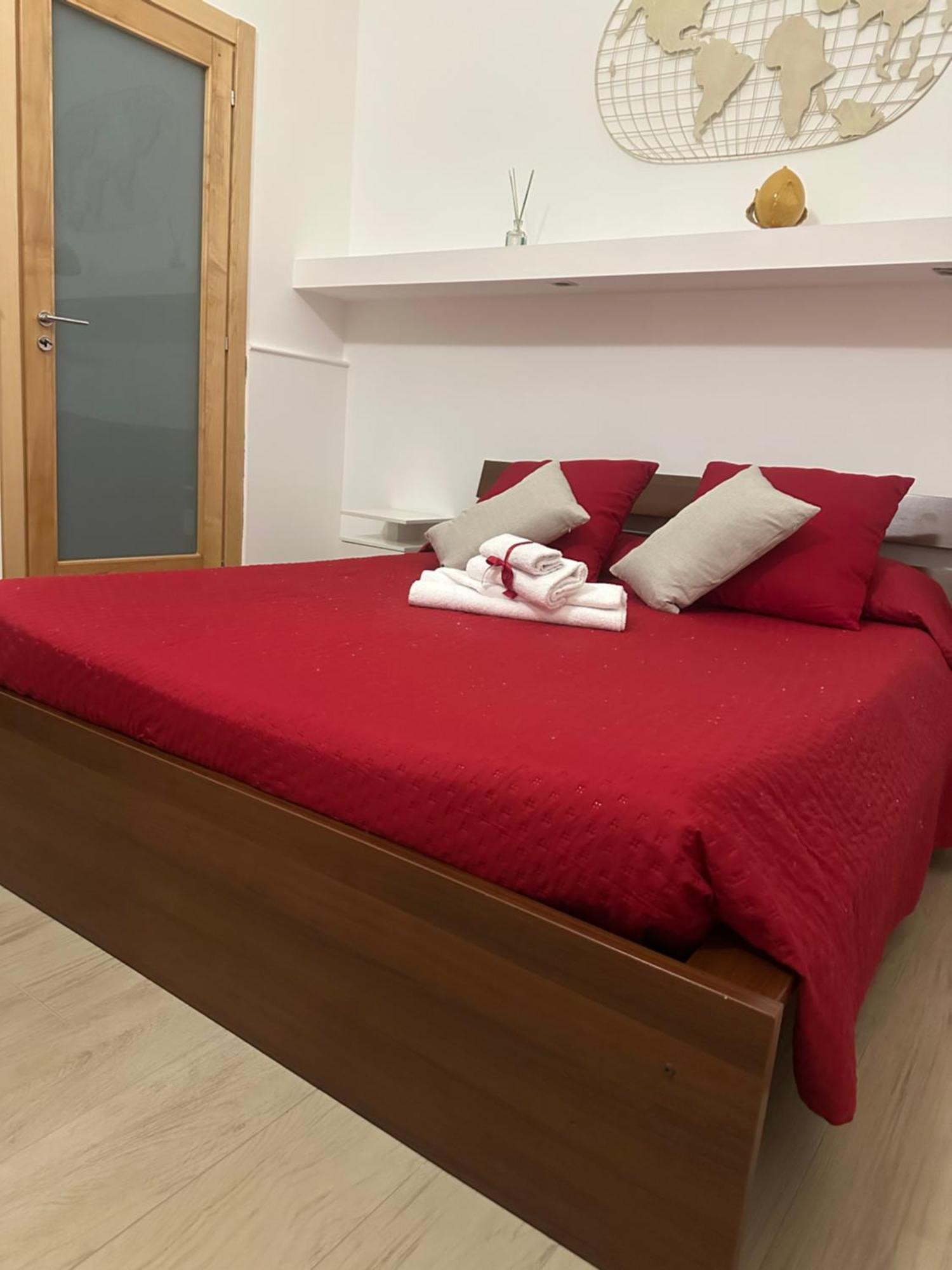 Conte Cavour Apartment บรินดิซิ ภายนอก รูปภาพ